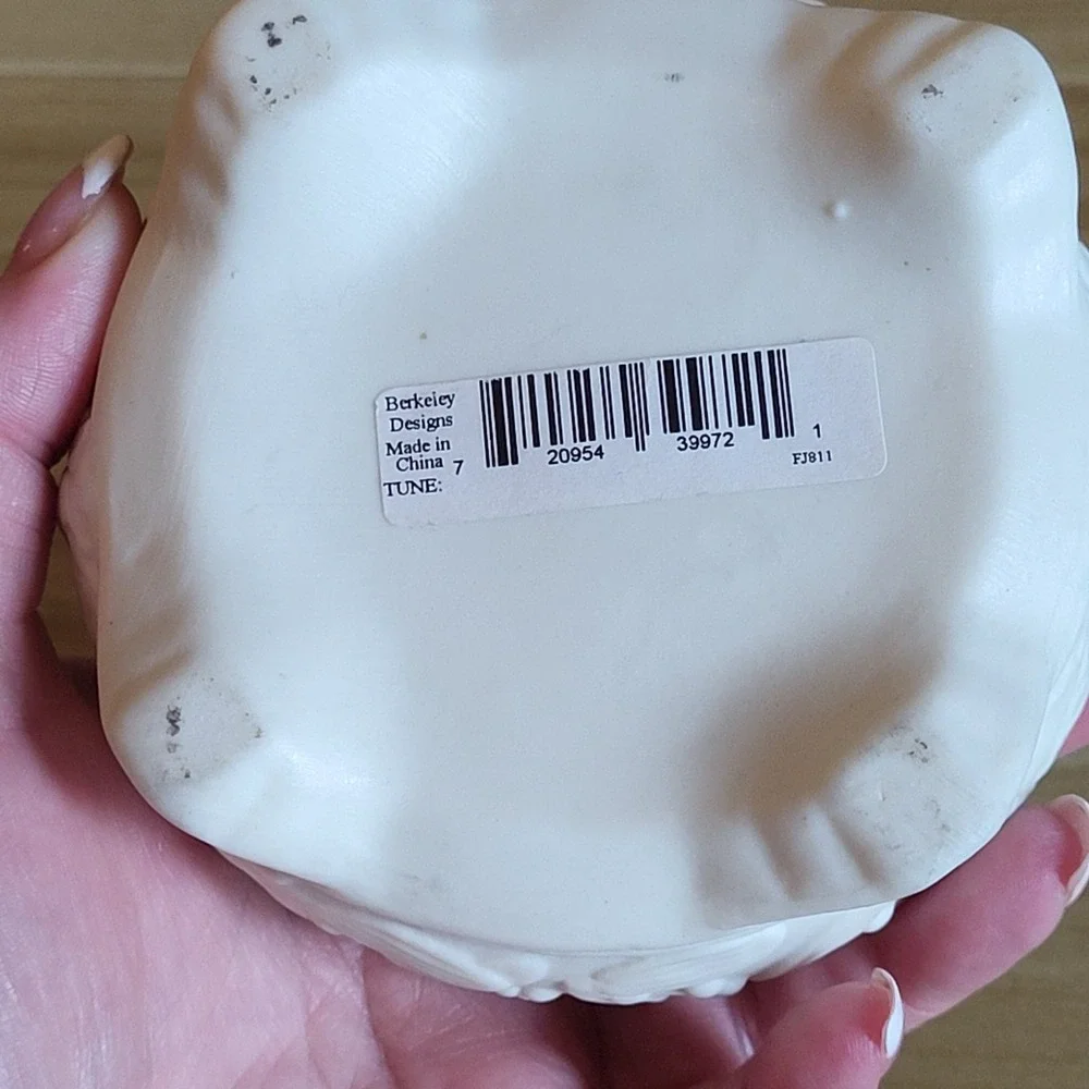 Berkeley Designs Ceramic Bisque Round Trinket Box With Lid Love Birds & Roses